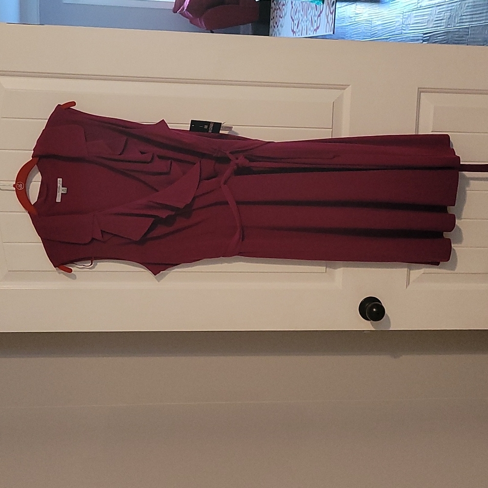 New Studio One ruffle neck dress with belt